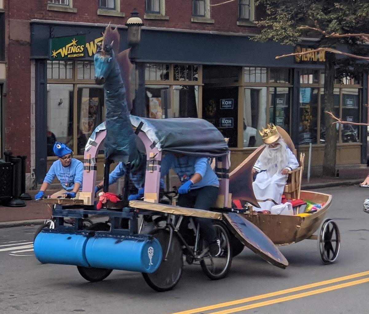 Neptunes Whip sculpture - Neptune in golden chariot pulled by Hippocampus